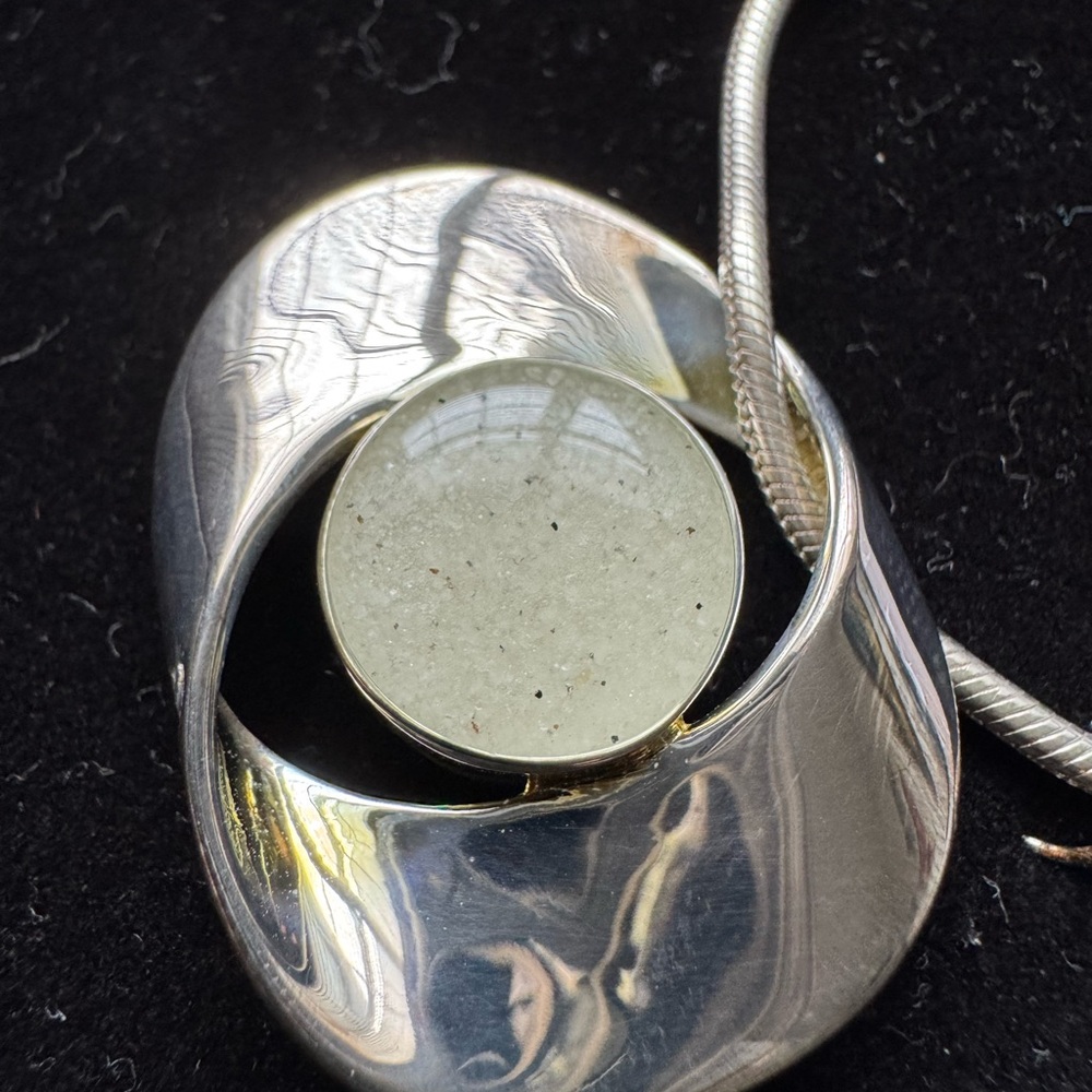 Dune Jewelry “Jet” Power Stone Necklace – Santa Rosa Beach Sand - Picture 4 of 8